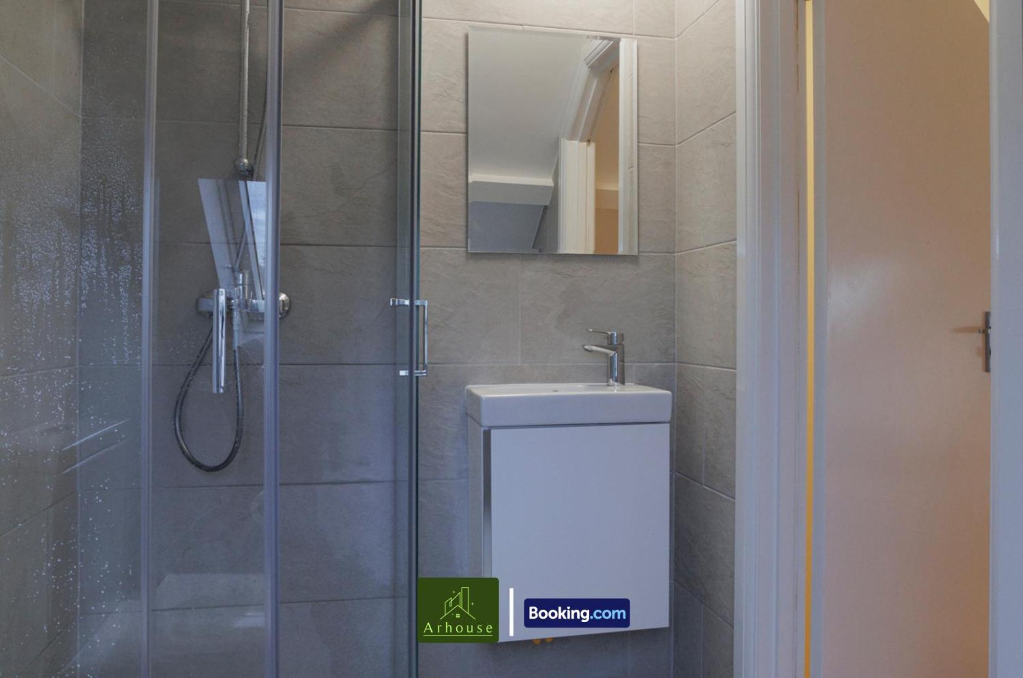 Appartement 3 Bedroom By Arhouse Short Lets & Serviced Kensal Rise With Free Wifi & Free Parking *
